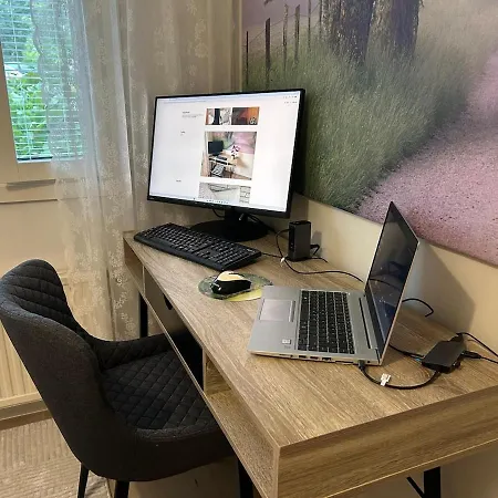 Apartmán Cozy 2-room Flat With Sauna And Work Desk *